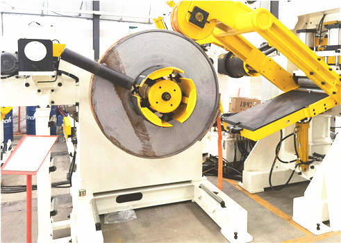 Fine Coil Blanking Line with Double-stage Straightener machine for brake pads