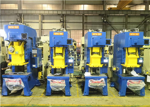 4 sets of SUNRUI Machine's Stamping Press Machines with Servo feeders Exported to the UK