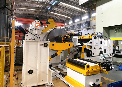 SUNRUI Coil Feed Line --- Decoiler Straightener Feeder 3 in 1 for Auto Parts