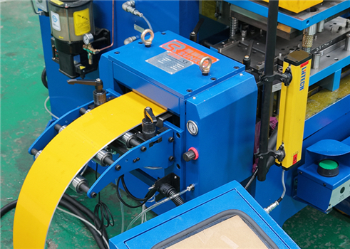 How to make license plates---SUNRUI car license plate production stamping line