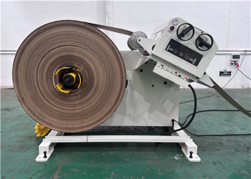 How a Turnkey Stamping Line Makes Perfect Discs: A Look at Decoiler, Straightener, Servo Feeder How a Turnkey Stamping Line Makes Perfect Discs: A Look at Decoiler, Straightener, Servo Feeder