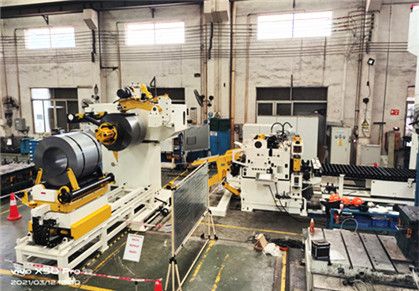 Coil feed line with double decoiler machine work with mechanical press machine for Automotive stamping parts