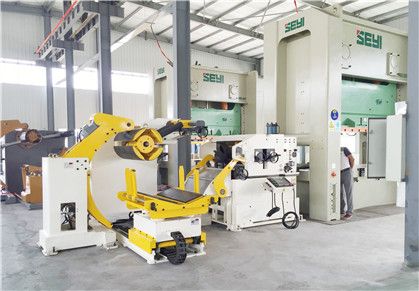 Coil Automatic Unwinding And Leveling Feeding Production Line For Metal Hardware Products