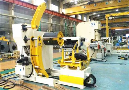 Decoiler Straightener and Servo Feeder for Metal Stamping Line：SUNRUI Multi-Function Coil Feeding Line