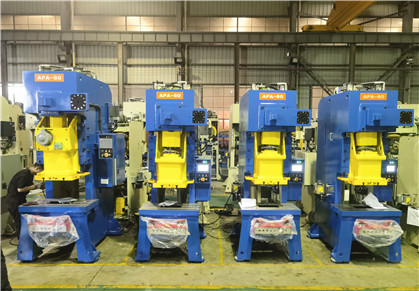 4 sets of SUNRUI Machine's Stamping Press Machines with Servo feeders Exported to the UK